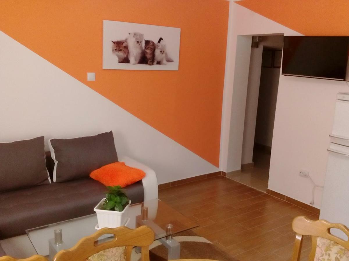 Jan 1 Apartment Pula Bagian luar foto